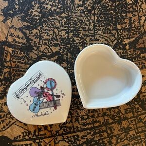 Vintage Opryland USA Ceramic Heart Trinket Box
